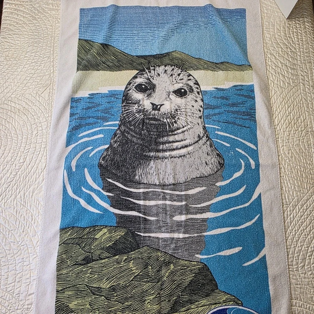 Vintage Ocean Spray Center for Marine Conservation Seal Beach Towel 56